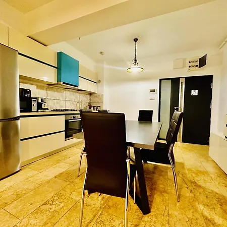 Apartment Sophia 3 Luxury 2 Bedroom & 1 Livingroom Mamaia