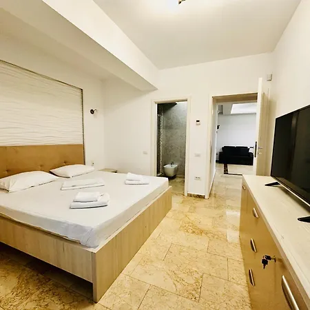 Sophia 3 Luxury 2 Bedroom & 1 Livingroom Mamaia